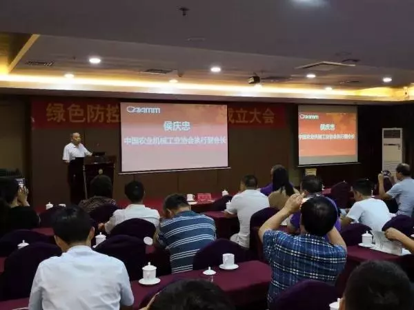 ��ϲ���w�Ƽ���(d��n)�ξGɫ���ؼ��g(sh��)�b��֕�(hu��)����(hu��)�L��λ����(y��ng)�����Ӛ��x���ߌ�Փ��